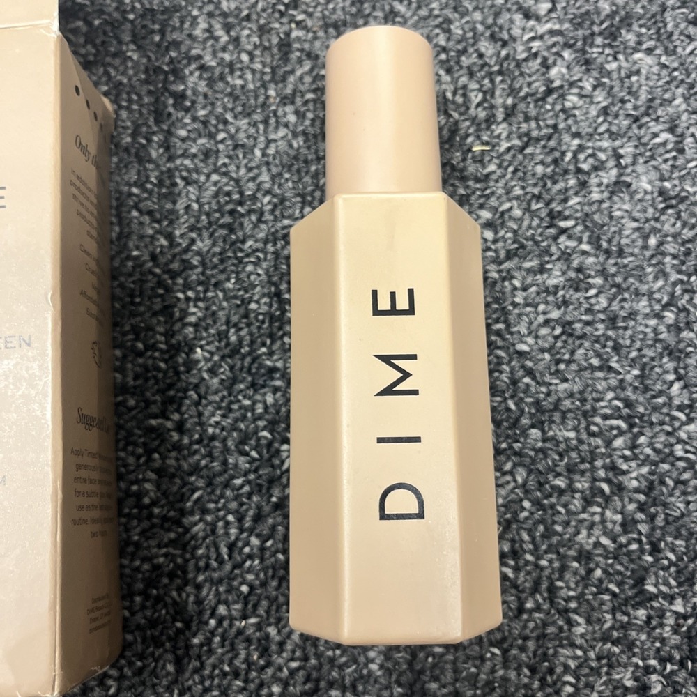 DIME Beauty Tinted Glow Wonderscreen SPF 30 1.76 Oz Exp 09/2026 - Picture 2 of 5